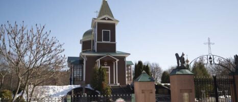 Субботник в храме